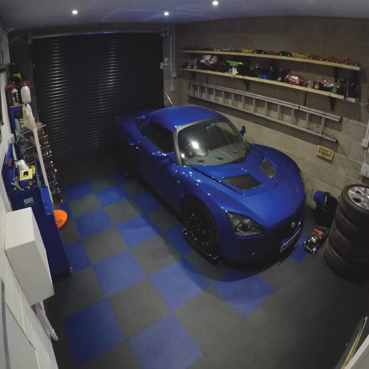 Interlocking Floor Tiles & Ramps Single Garage Pack (36m2 + 12 ramps) Blue & Graphite X500/7